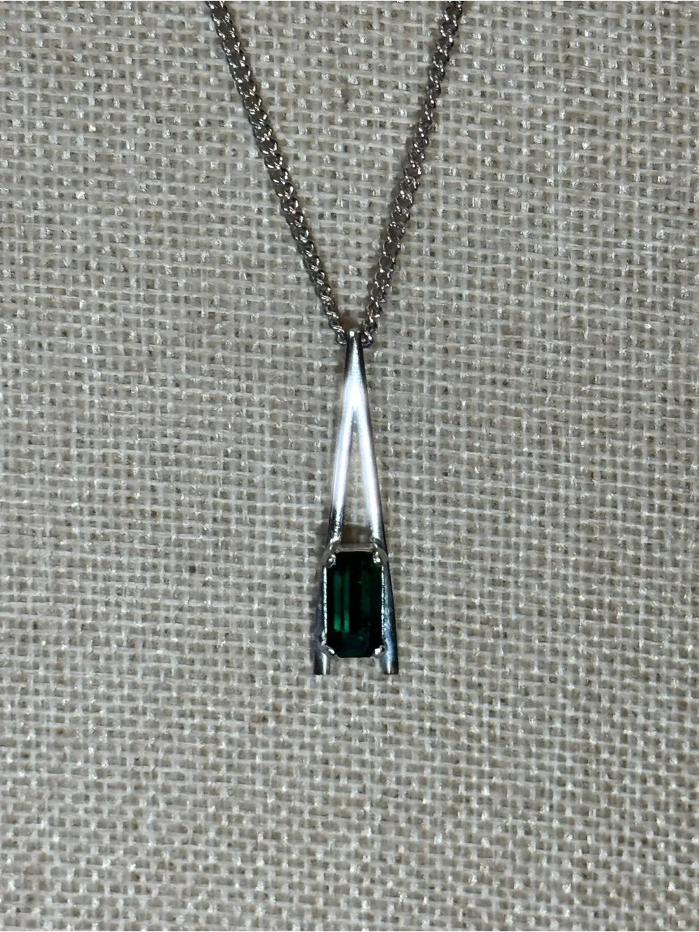 Vintage Avon Park East Silver Tone Green Rhinestone Necklace & Earrings Set 1976